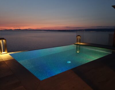 VILLA HELIADE – CHAMBRE PATIO dans Villa avec vue mer, piscine, jacuzzi