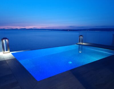 VILLA HELIADE – SUITE BREGANCON – Chambre indépendante dans Villa avec vue mer, piscine, jacuzzi.